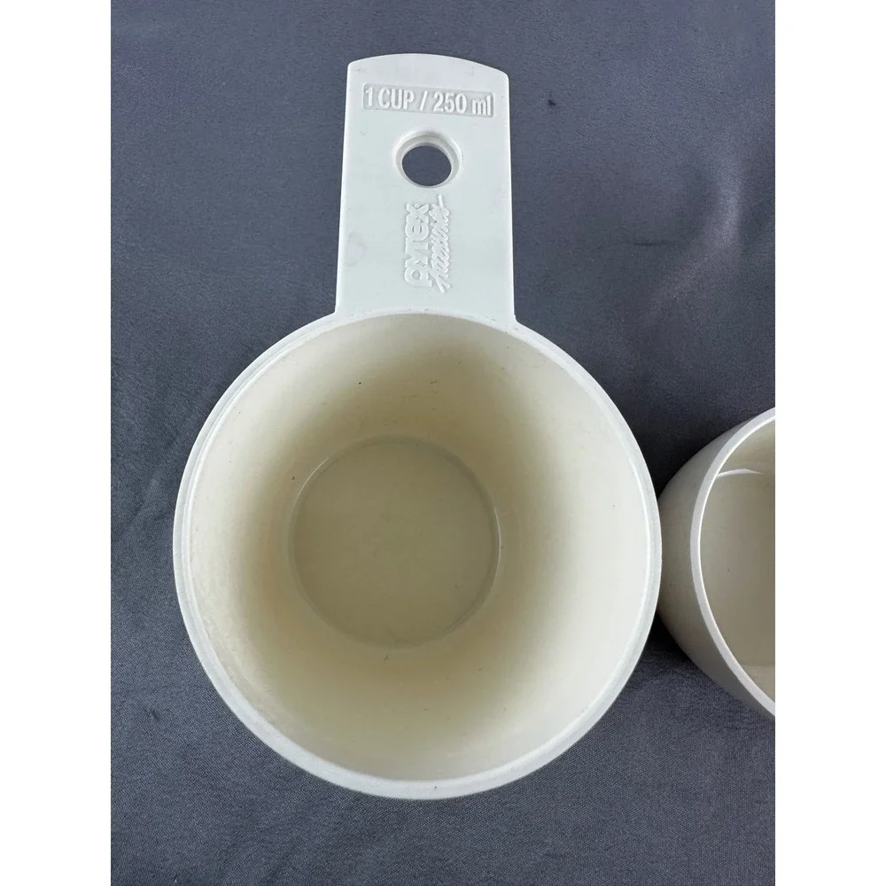 Pyrex Measuring Cups‎ Set 1 Cup 1/2 Cup 1/3 Cup White Plastic Kitchen Baking